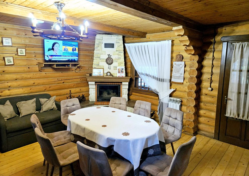 Будинки в Карпатах.  Котедж в Мигово