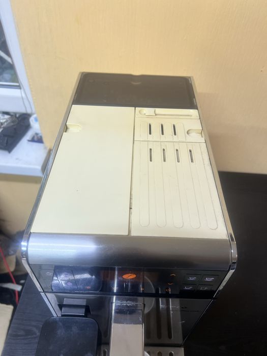 Продам кавоварку Saeco Grang barista