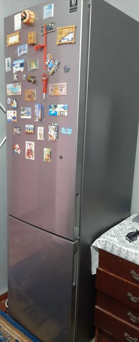 Холодильник SAMSUNG