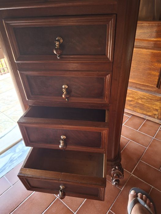 Mesa cabeceira sec XIX
