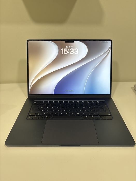 Macbook Air M4 15” 16GB RAM 256GB SSD