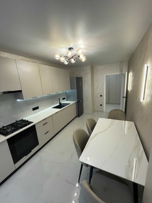 Продається 1 кімнатна , у сучасному житловому комплексі «Паркова Алея»