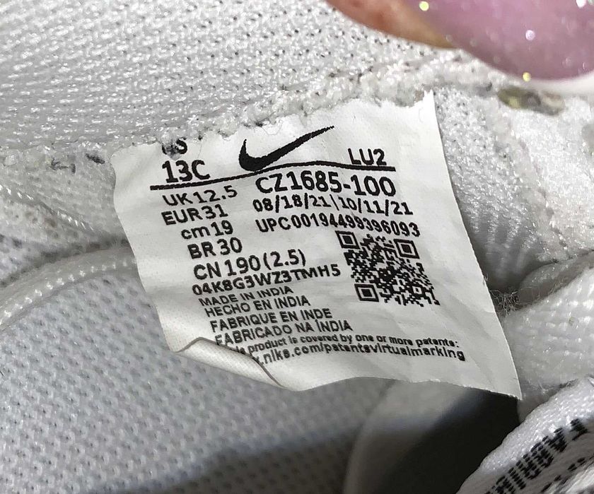Кожаные кроссовки Nike для ребенка. размер 30 (18 см)