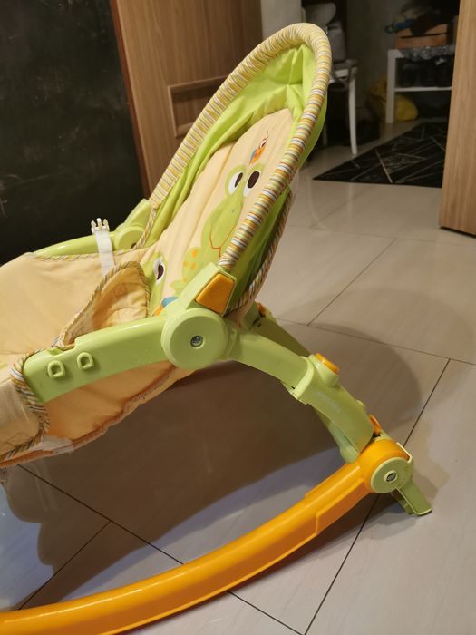 Bujaczek krzesełko do karmienia fisher price