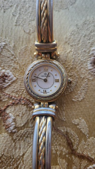 Годинник жіночий Continental золотий