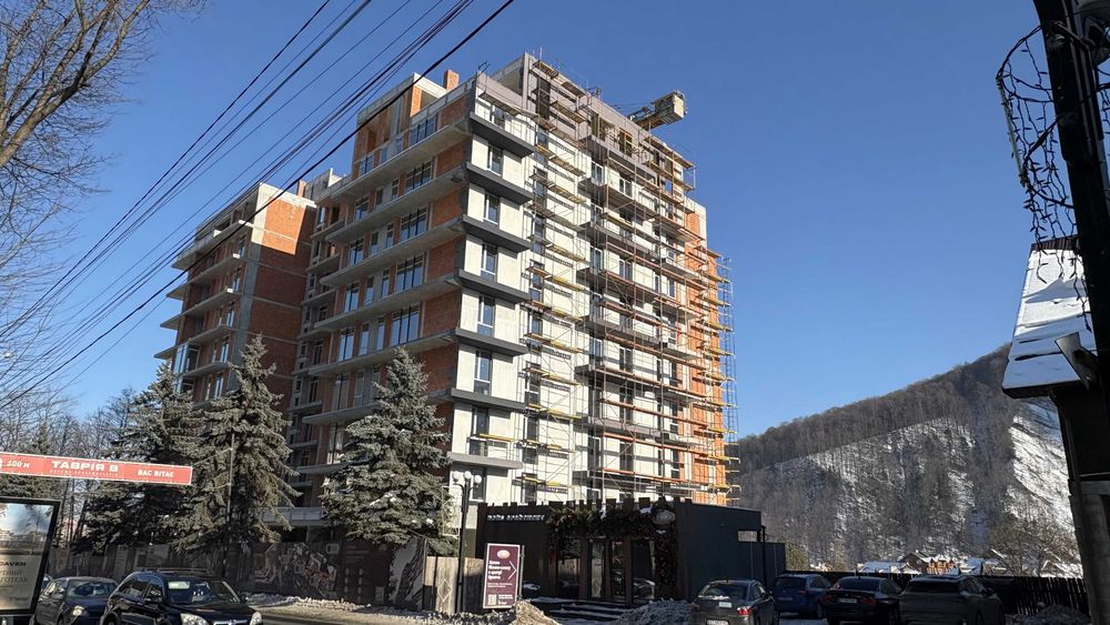 Продається унікальна 1-кімнатна квартира в серці Карпат