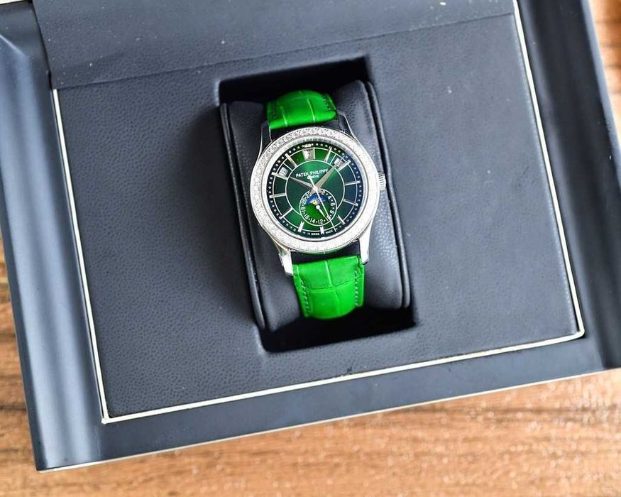 Годинник Patek Philippe nautilus moonwatch green