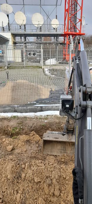 Wynajem minikoparki / minikoparka / usługi minikoparką