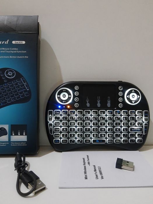 klawiatura ,touchpad bezprzewodowa podświetlana