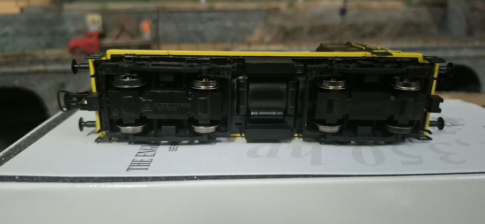 Locomotiva H0 1400 medway sudexpress  comboios eléctricos