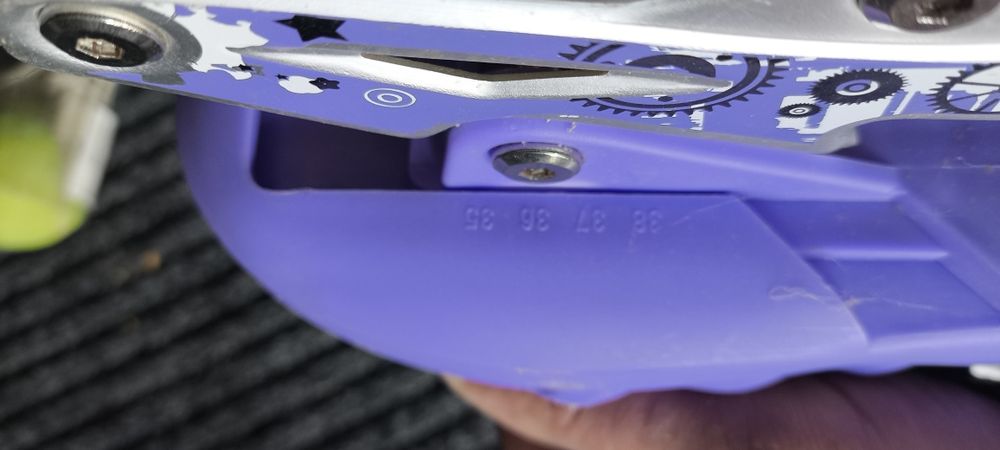 Продам ролики для дівчинки розмір 35-38