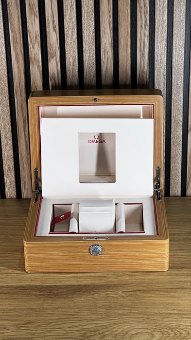 Caixa Omega igual a nova