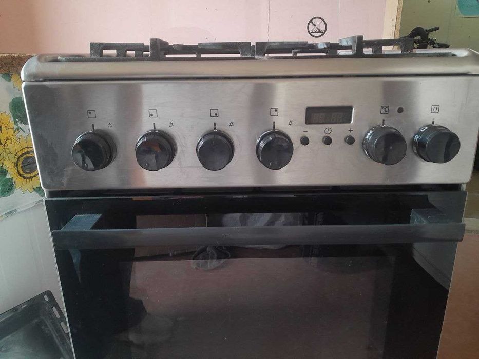 продам плиту Eiectrolux