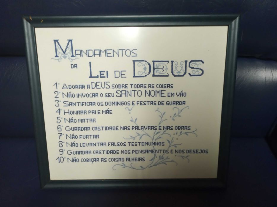 Quadro Artesanato Ponto Cruz - 10 Mandamentos de Deus