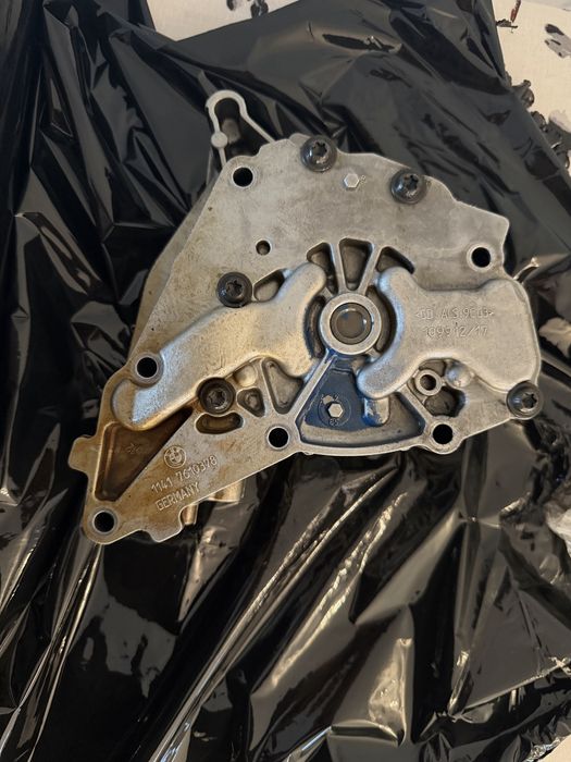 Pompa oleju BMW F10 n20 b20