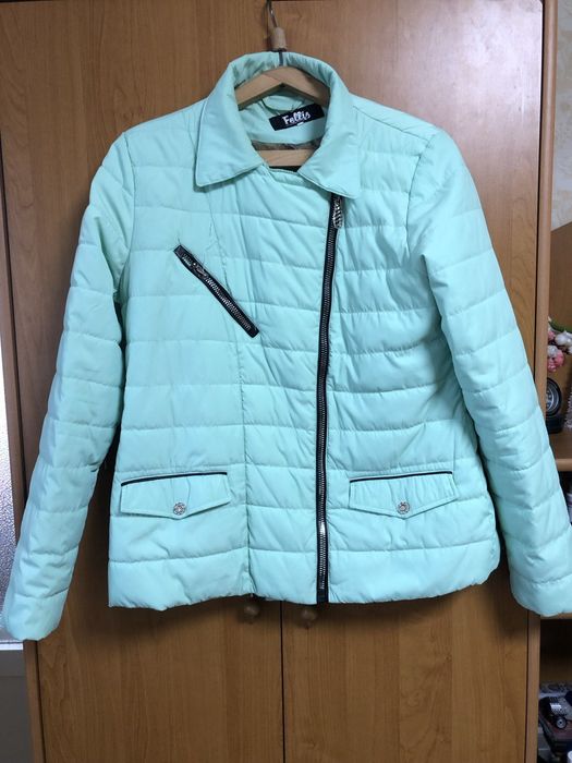 Куртка жіноча...