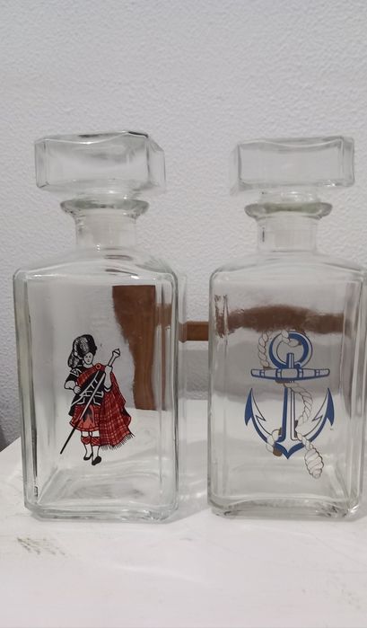 Garrafas de cristal de whisky