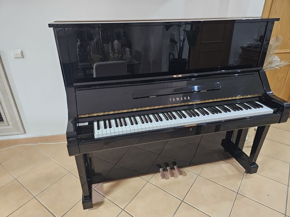 Piano Vertical Yamaha X