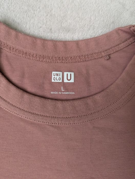 Футболка uniqlo.