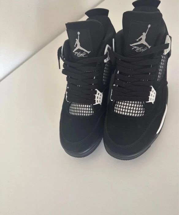 Jordan 4 white thunder