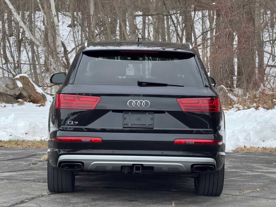 Audi Q7      2019