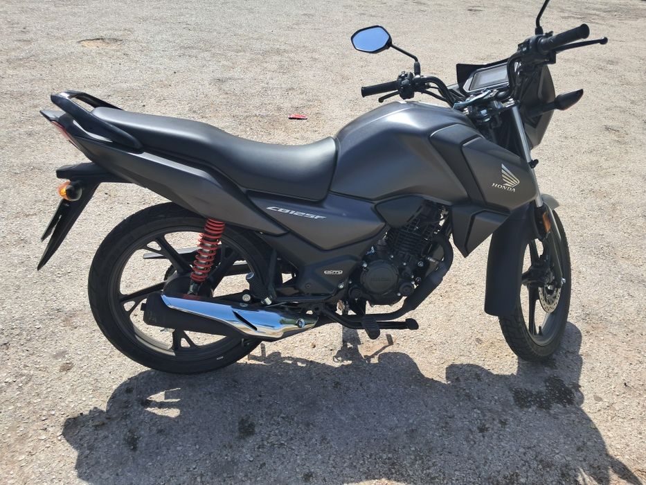 Honda CB125F de 2025