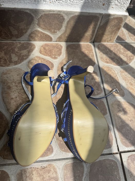 Buty szpilki 39