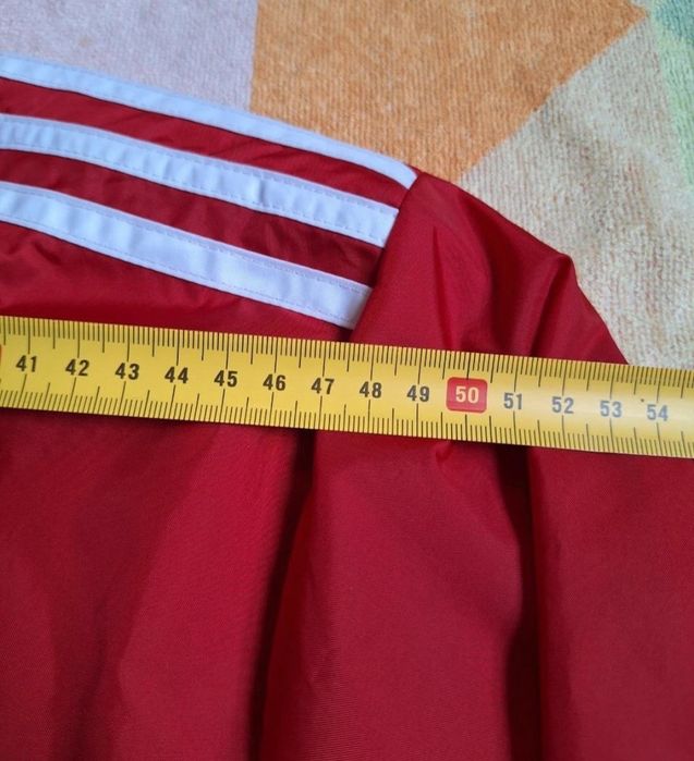 Corta-vento Adidas vermelho praticamente NOVO
