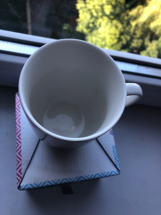 Чашка з метеликом