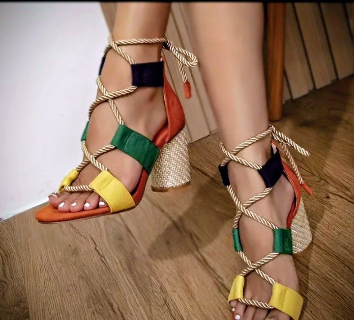 Босоніжки кольорові яскраві