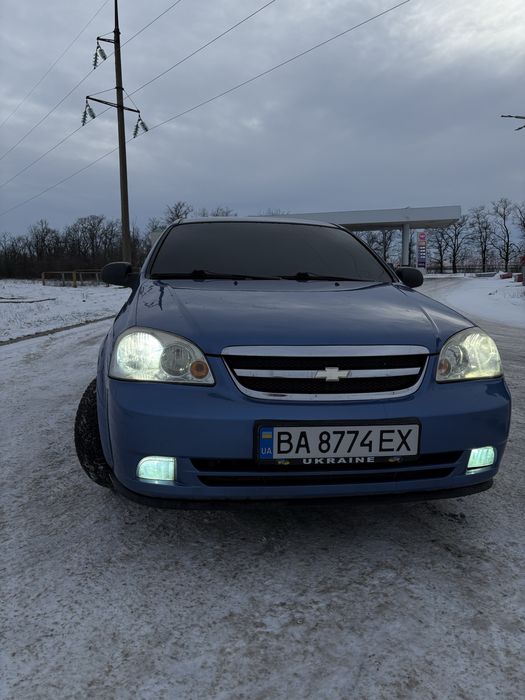 продам машину Chevrolet