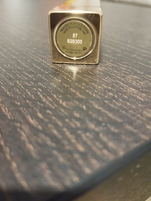 Pomadka Yves Saint Laurent 87