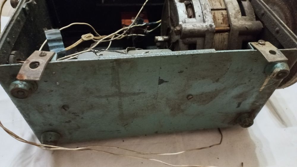 Точильно-шліфувальний верстат