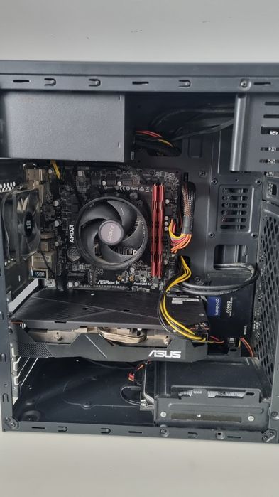 Komputer stacjonarny / Ryzen 5 2600 / RX5500XT