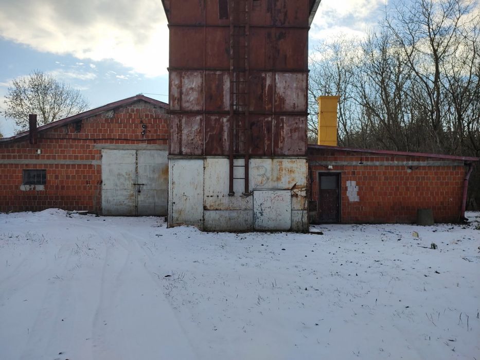 Magazyn 800m2 z socjalem