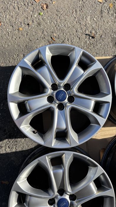 Felgi aluminiowe Ford kuga 7,5jx18 et52,5 oryginalne