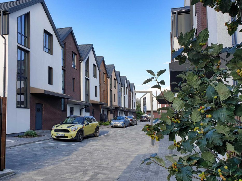 Таунхаус під чистову обробку в Києві. Жуляни. 89 м2