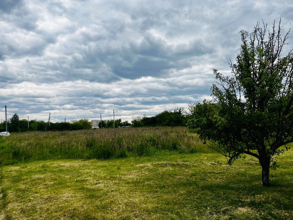 Продам земельну дялянку 10 соток під забудову  3км від зупинки ГРЛ