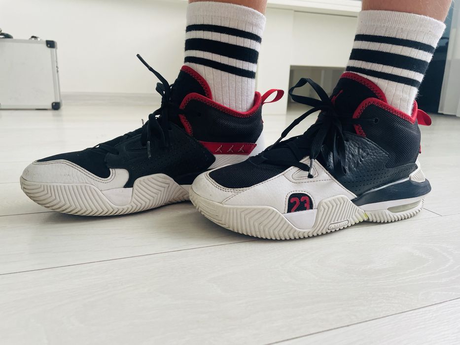 Кросівки Оригінал Nike Air Jordan Stay Loyal 2