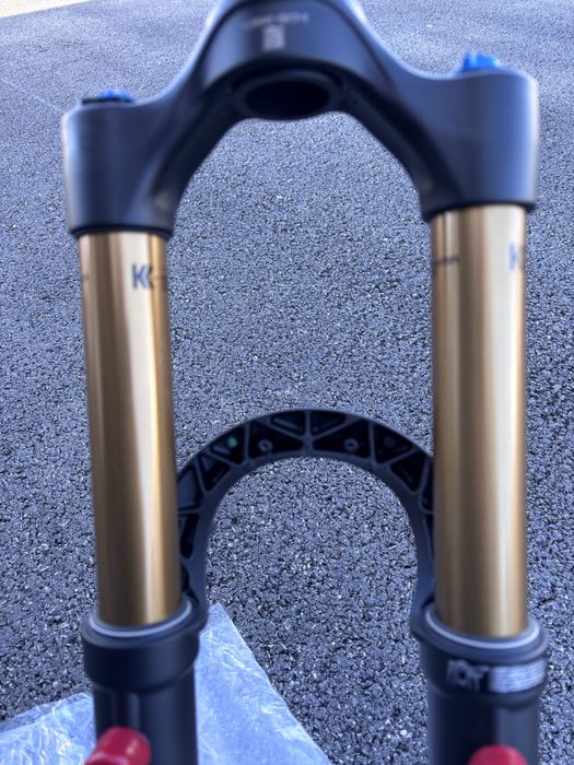 Suspensao Fox 36 Factory Fit4 29/27.5+ 150MM Nova