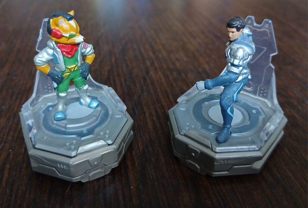 Фігурки з комп'ютерної гри Starlink