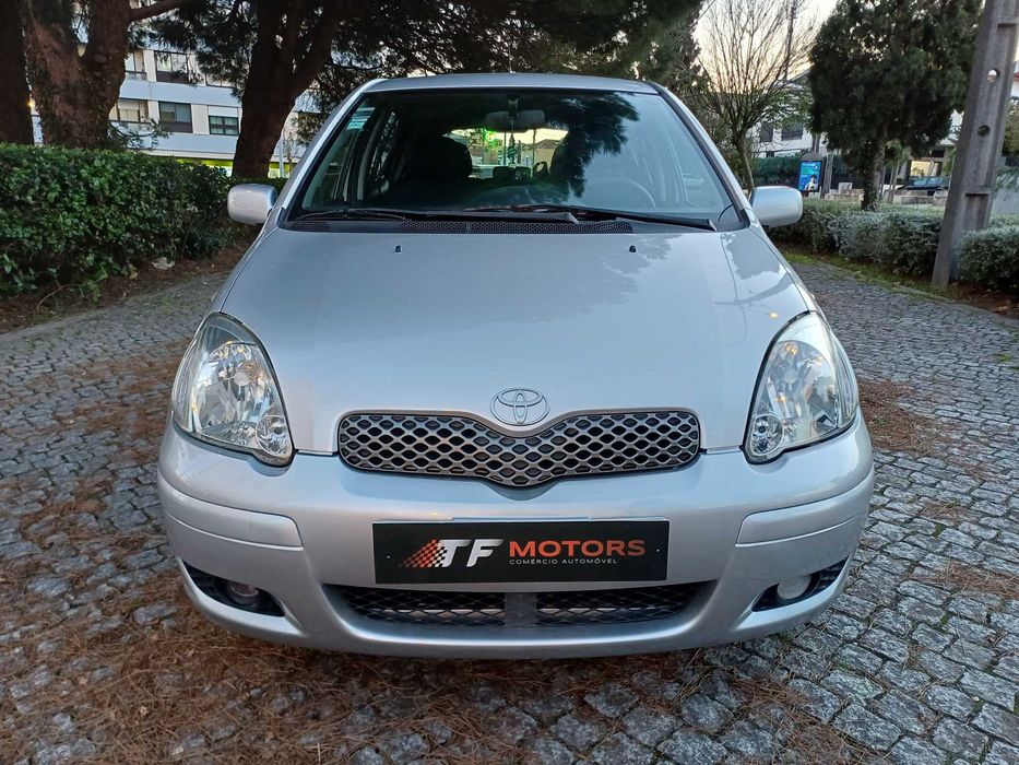 Toyota Yaris 1.0 vvti sol impecável