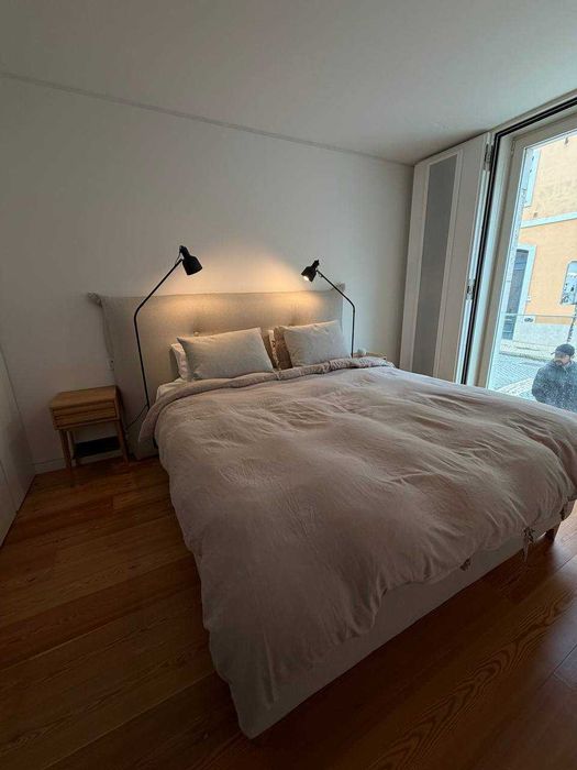Cama Jensen Supreme Continental completa + mesas cabeceira