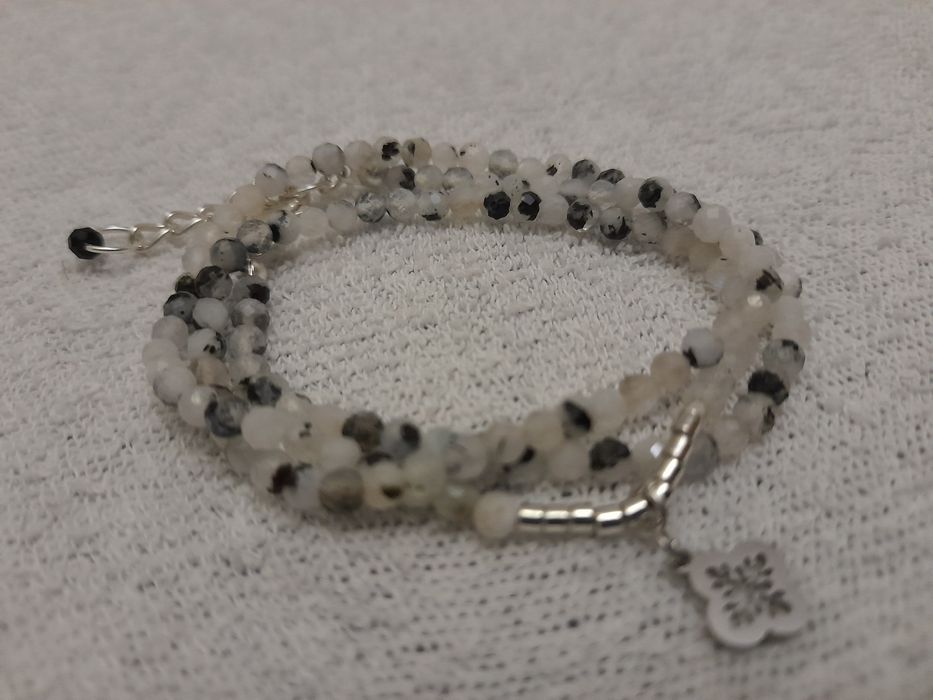 Sprzedam naszyjnik kamień księżycowy