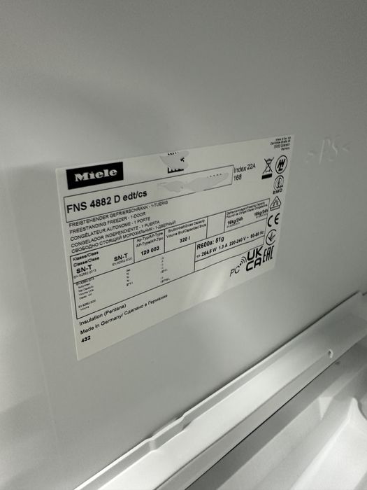 Виставка!Морозильна камера Miele FNS 4882