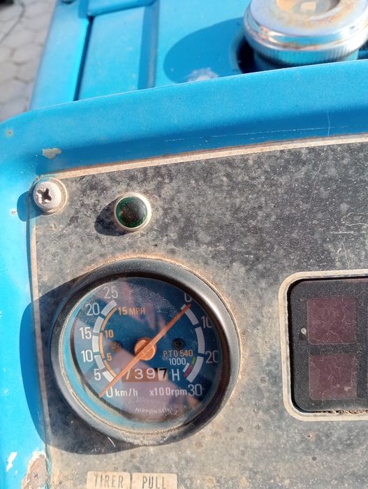 Tractor ISEKI 3210