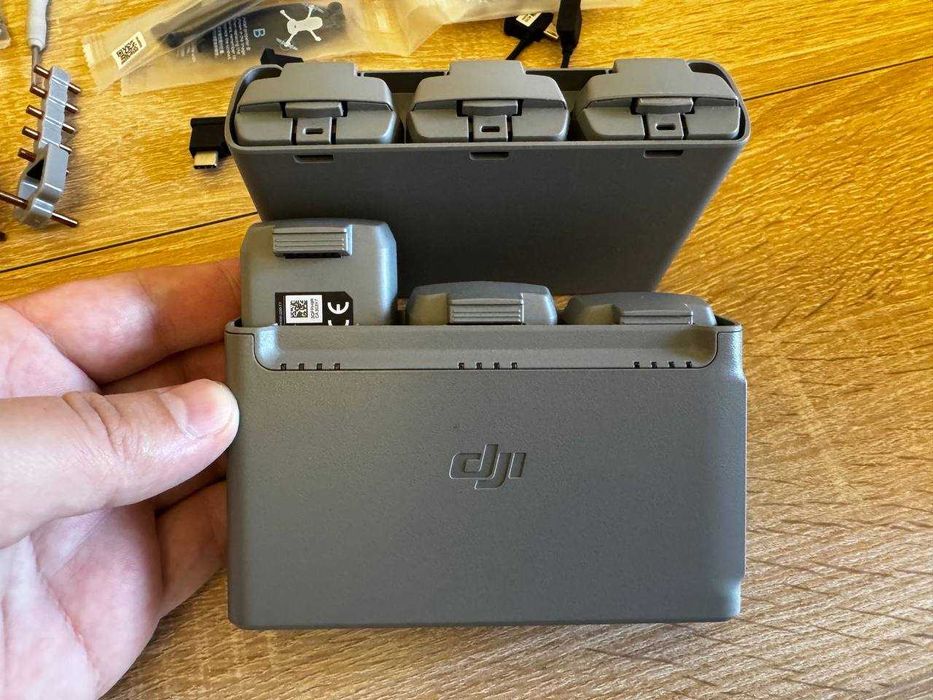 Квадрокоптер DJI Mini 2 Fly More Combo (6 акумів, 2 кейса для зарядки)