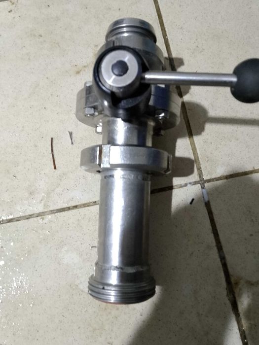 Zawór do zbiornika mleka – stal nierdzewna