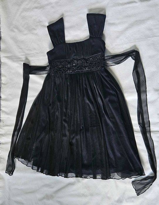 Elegancka sukienka rozm. 140