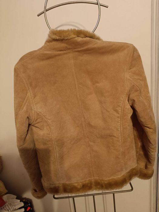 Casaco em pele verdadeira da NAF NAF tamanho M